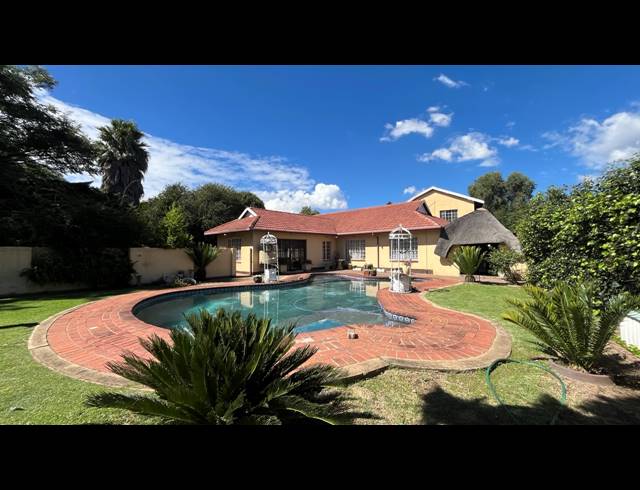 3 BEDROOM HOUSE FOR SALE IN BRACKENDOWNS